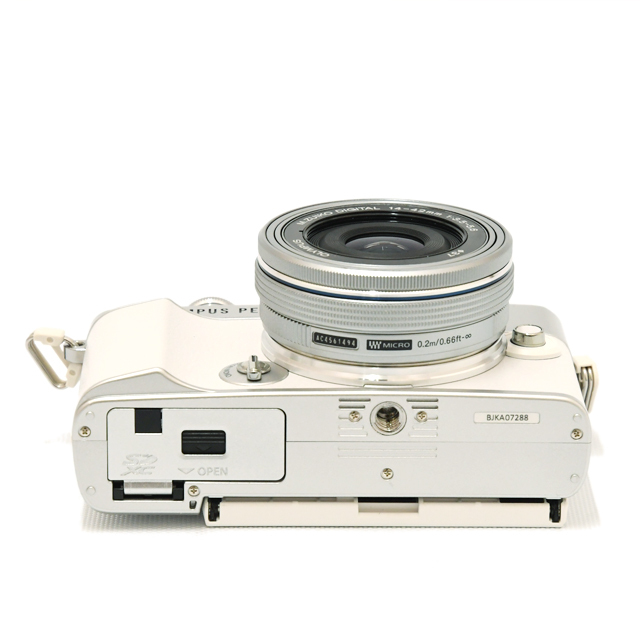 中古】オリンパス ミラーレスカメラ PEN E-P7 ホワイト ・ 14-42mm F4