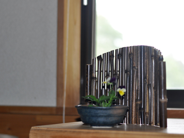 花入れ 黒竹自由垣セット/丸竹加工/フラワーベース/インテリア/花入れ
