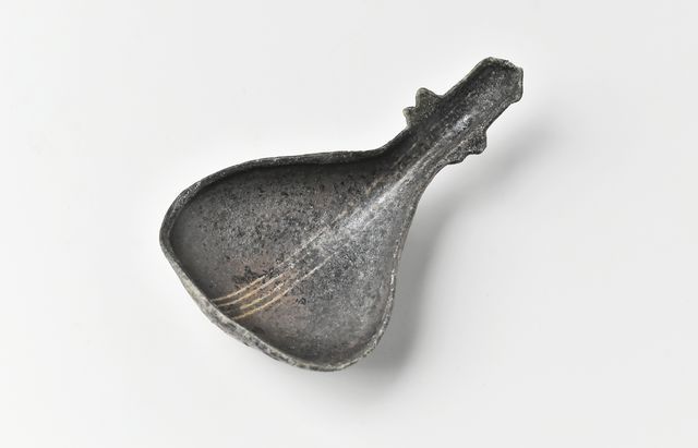 土本訓寛・久美子 34 焼締象嵌蓮弁皿（大） ｜ 暮らしのうつわ花田 和