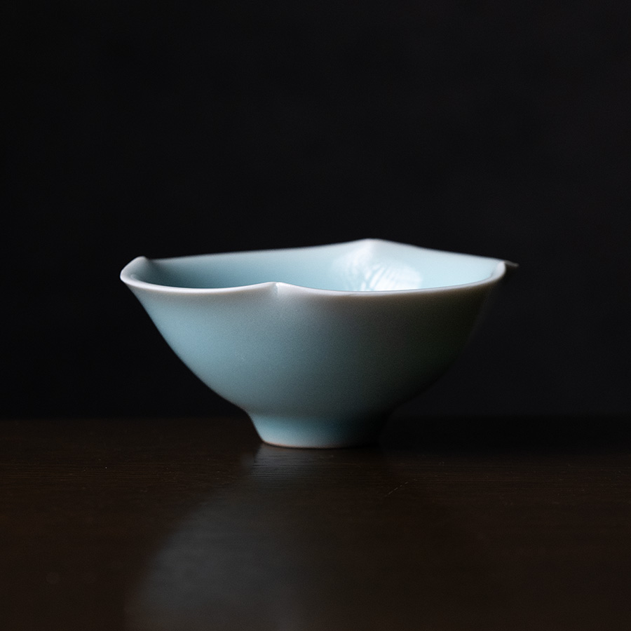 青白磁鉢（IH-045） 作家「市川博一」