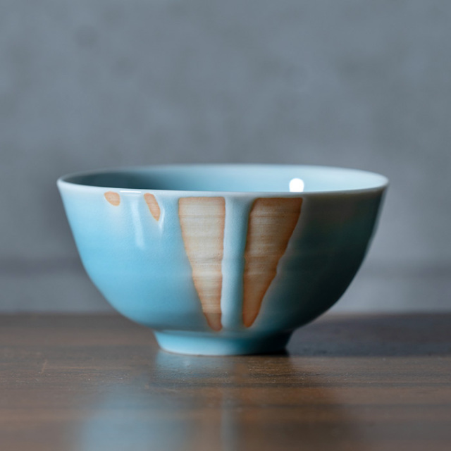 青白磁抹茶碗（IH-050） 作家「市川博一」