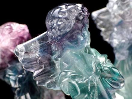 ◇細部まで彫り込まれたフローライト天使◇幸福を運ぶ天使モチーフ