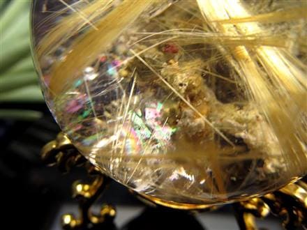 極みの逸品】☆絶大な存在感！太陽放射ルチル☆透明度抜群！板状