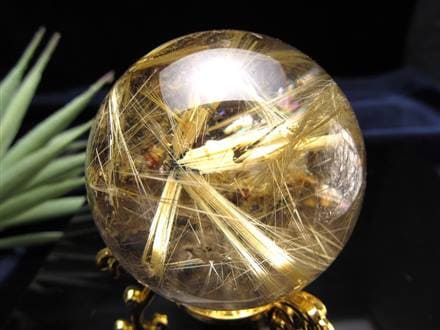 極みの逸品】☆絶大な存在感！太陽放射ルチル☆透明度抜群！板状