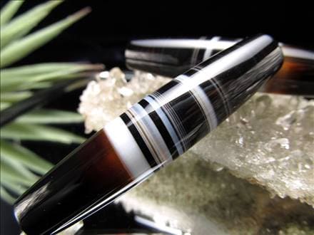 ☆くっきりストライプ模様天珠☆自然の織り成すコントラスト☆チベット