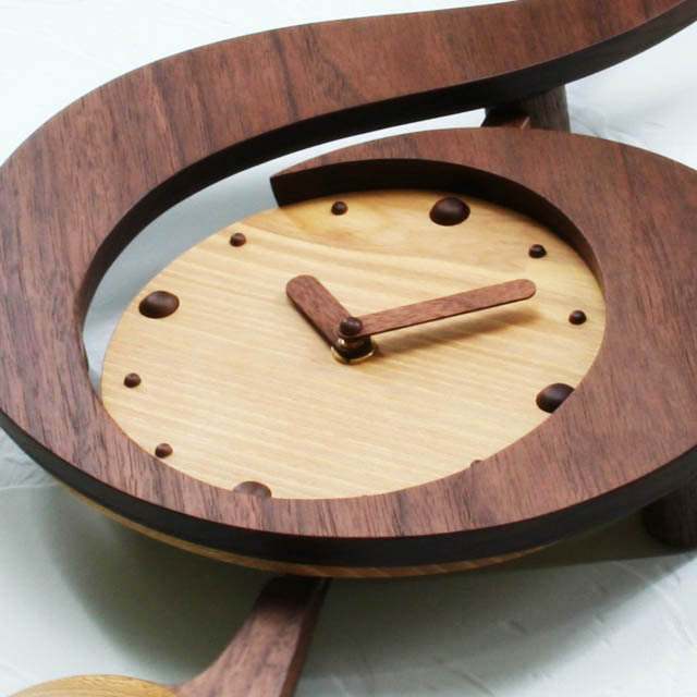 前年分完売 / 2026年製作予定】銘木 ト音記号 振り子時計 ウォルナット