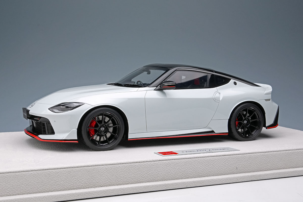 アイドロン EML109B 1/18 日産 フェアレディZ ニスモ 2024 プリズム