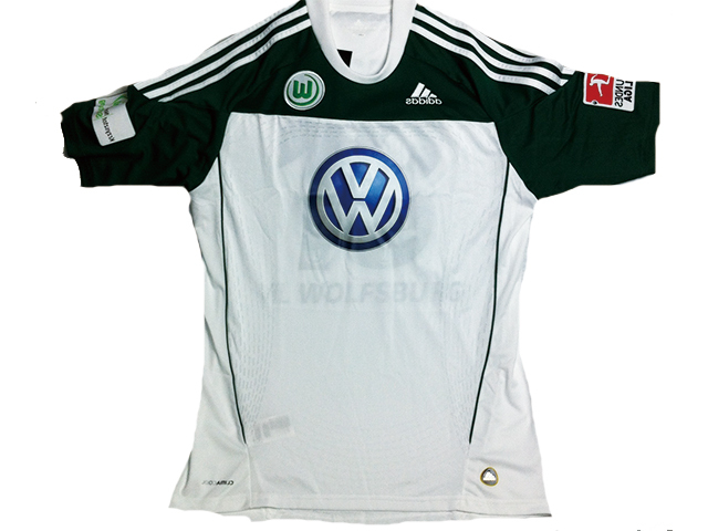 ヴォルフスブルク・ホーム用半袖ユニフォーム 2010/2011シーズン