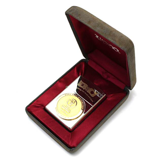 絶版/ヴィンテージ Zippo ジッポー 中古 2001年製造限定品 2002 FIFA