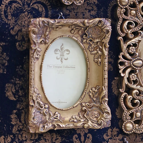 クラシックテイスト ファミリーフォトフレーム・ゴールド 6枚用(写真