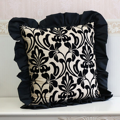 ジェニファーテイラー・フリルクッション Yorke｜おしゃれインテリア