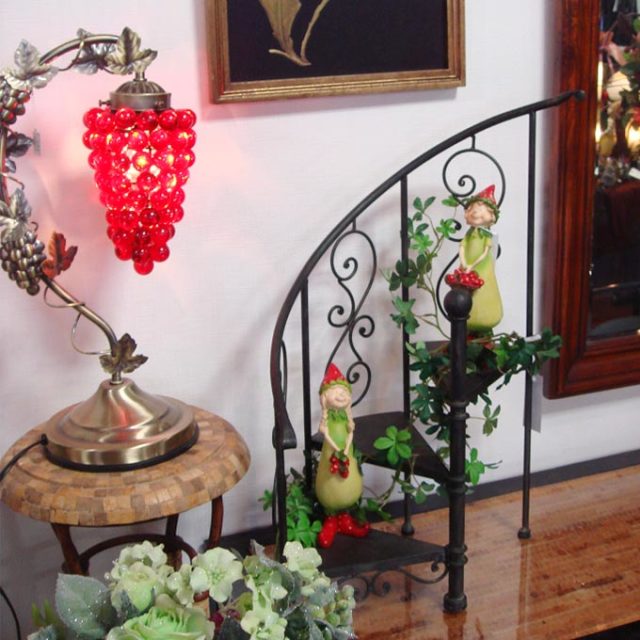 アンティーク調 階段型ディスプレイ台 花台｜おしゃれなガーデニング