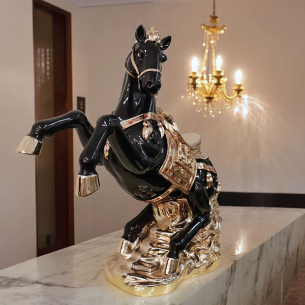 風水・開運インテリア・跳ね馬の置物（立ち馬） Lサイズ （ブラック