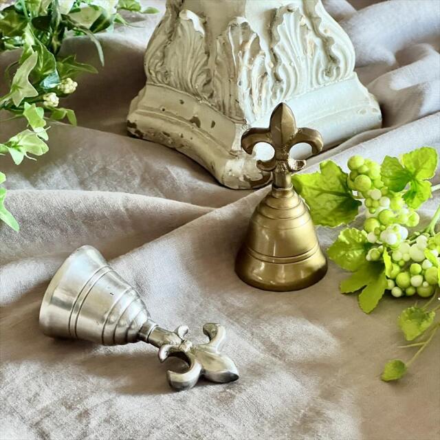 全2色】 アンティーク調 リリーベル(呼び鈴)｜Y-KAGU(輸入家具屋さん.com)