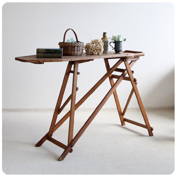 イギリス アンティーク アイロン台/折りたたみ式/作業台/ディスプレイ