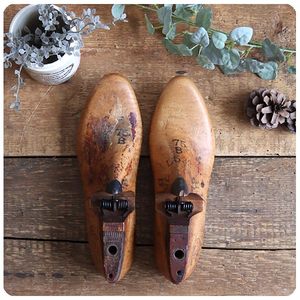 イギリス アンティーク MOBBS & LEWIS 靴型/シューモールド/オブジェ