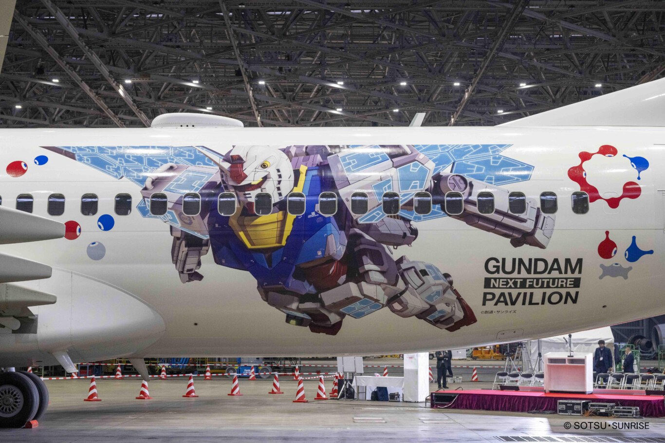 日本航空宣佈推出剛世界博覽會版本鋼彈限定圖裝JAL GUNDAM JET - 這裡