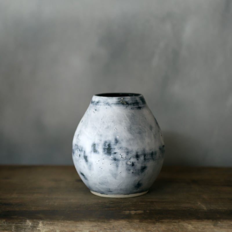 白化粧泥の花器 （壺） | 春信工房 harunobukohboh