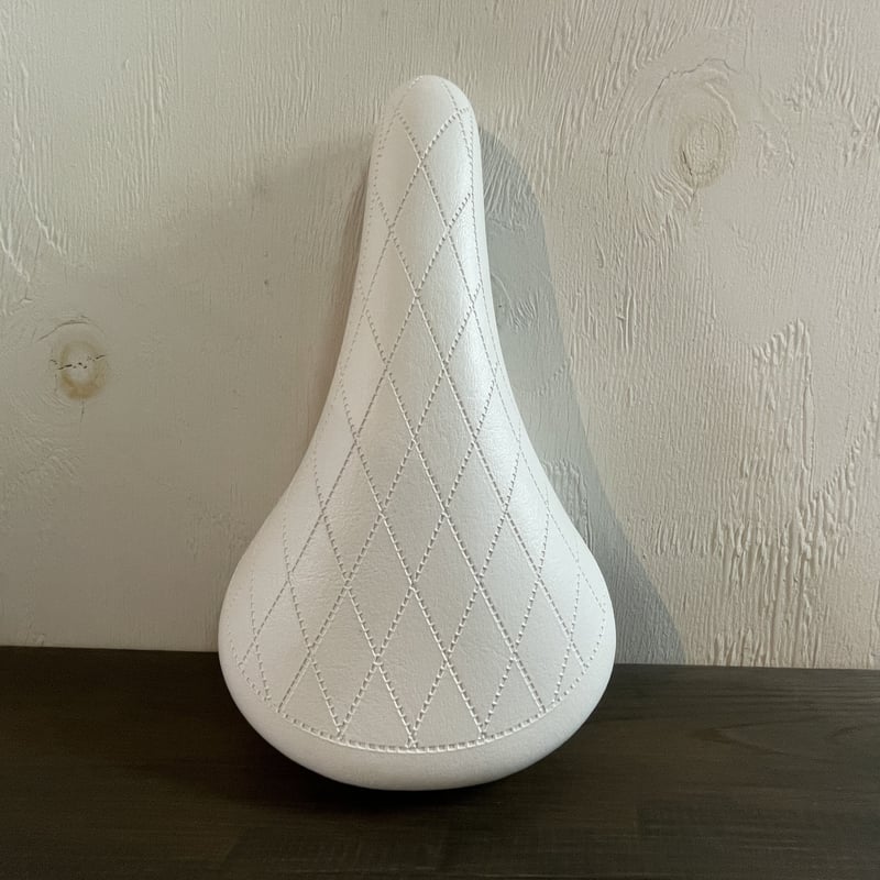 KASHIMAX Diamond Stitch （ダイヤモンドステッチ）サドル | IKKEI