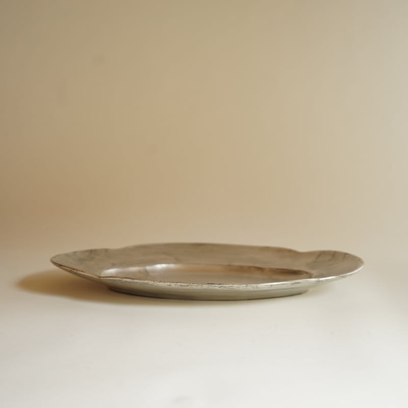 安藤雅信】黒銀彩四弁オーバル輪花皿 L | ギャルリ百草 online store