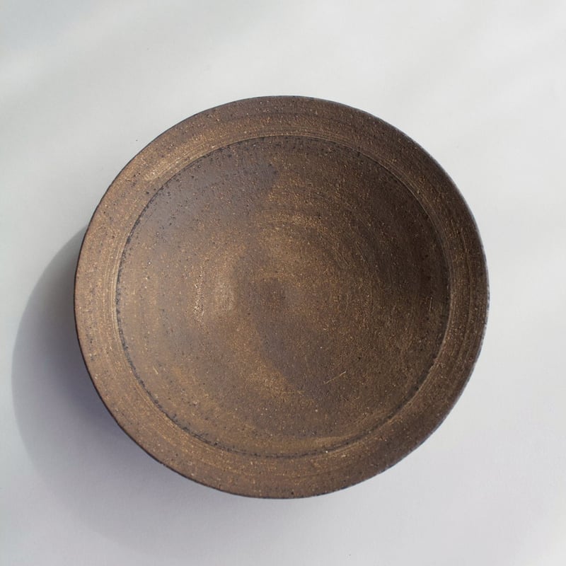 二階堂明弘 no.6 やきしめリム皿（中・茶/グレー） | eatrip soil