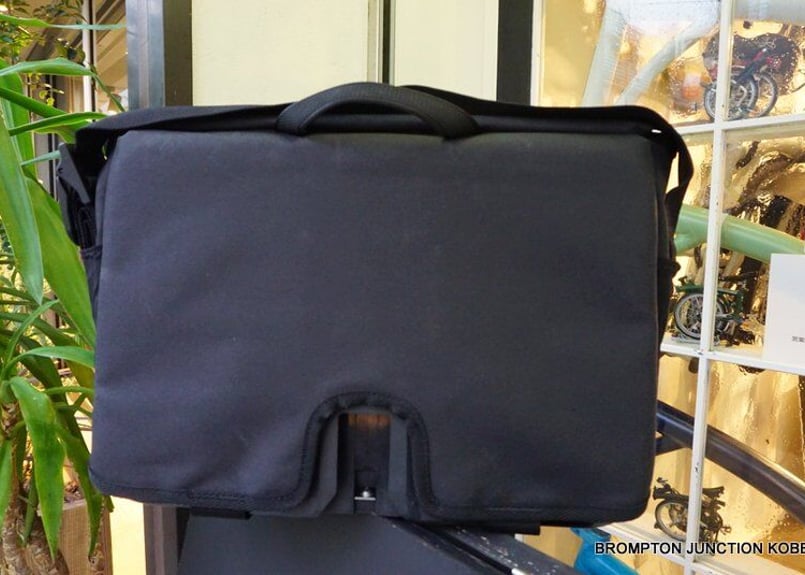 Messenger Bag 13L Black | BROMPTON JUNCTION KOB