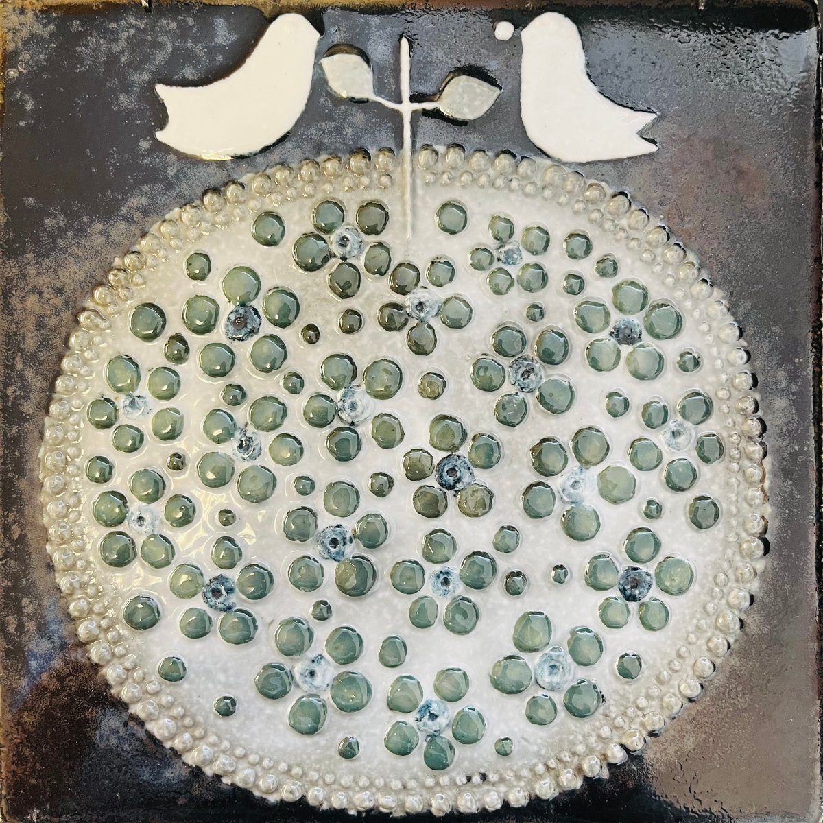 Sylvia leuchovius 】鳥と果実の陶板《Rörstrand》 | sugallery