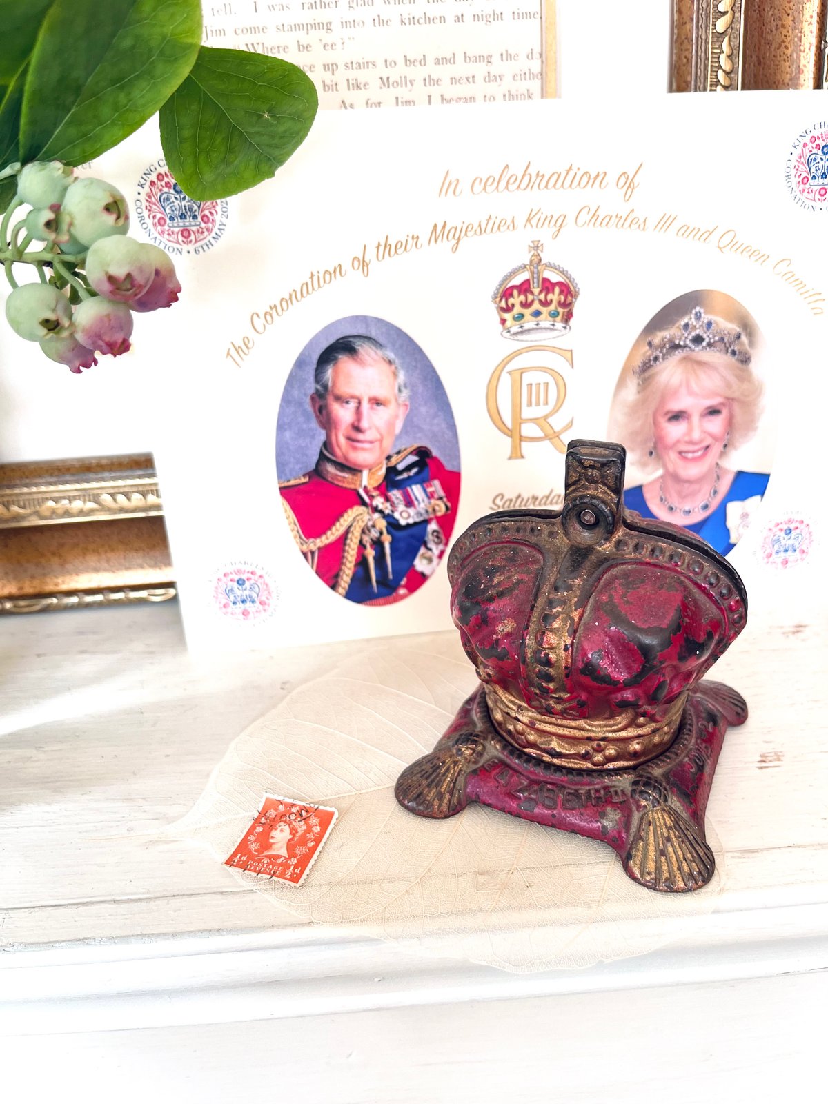 ○r-30/1953年エリザベス女王戴冠記念 アイアン製王冠型マネーバンク