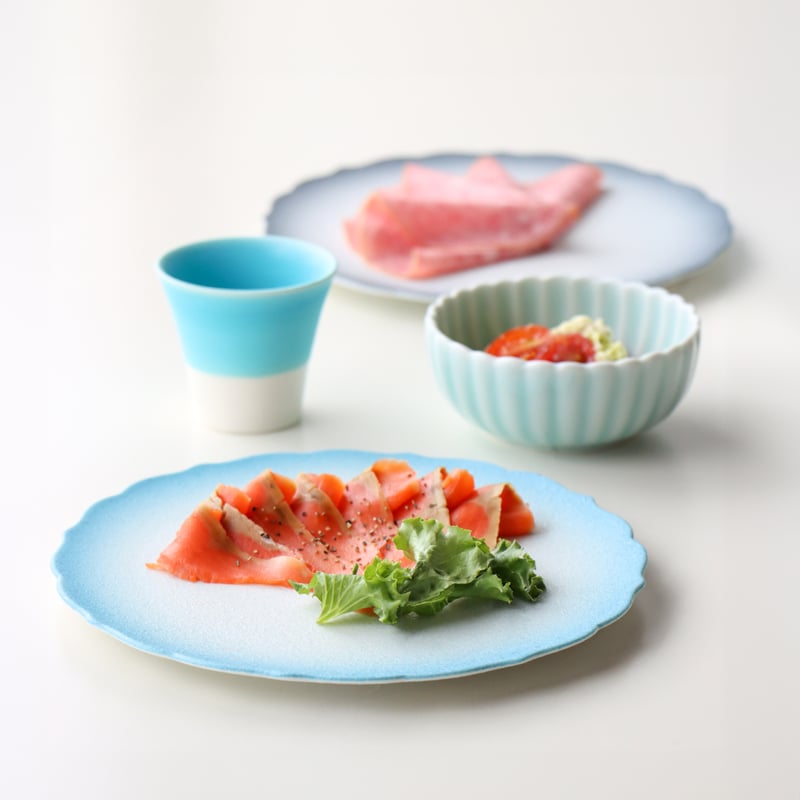 畑萬陶苑 モイスト青磁 菊割小鉢 | 和食器通販 有田焼 山忠｜おしゃれ