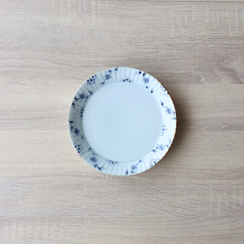 つる花唐草渕彫皿 20cmプレート | 和食器通販 有田焼 山忠｜おしゃれで