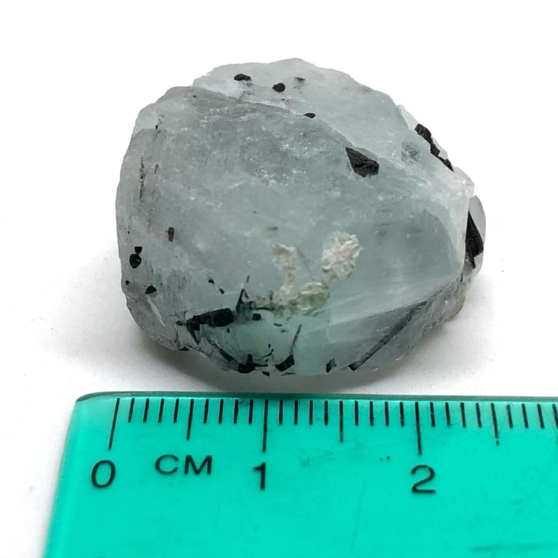 インクルージョン鉱物！】鉄トルマリン入りアクアマリン・六角柱結晶