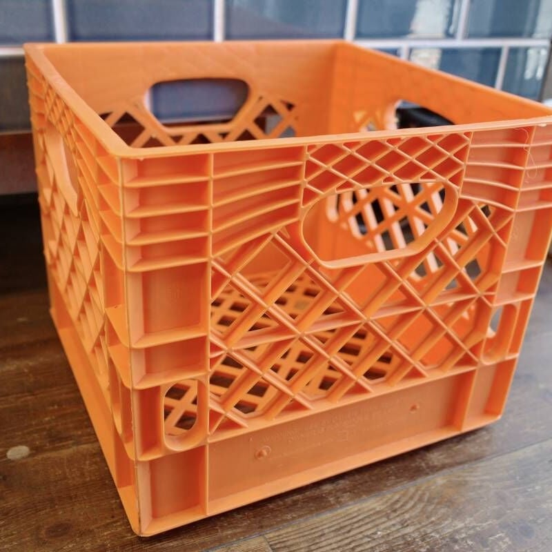 US MILK CRATE ミルククレート ORANGE ボックス 箱 収納 アメリカ製 |