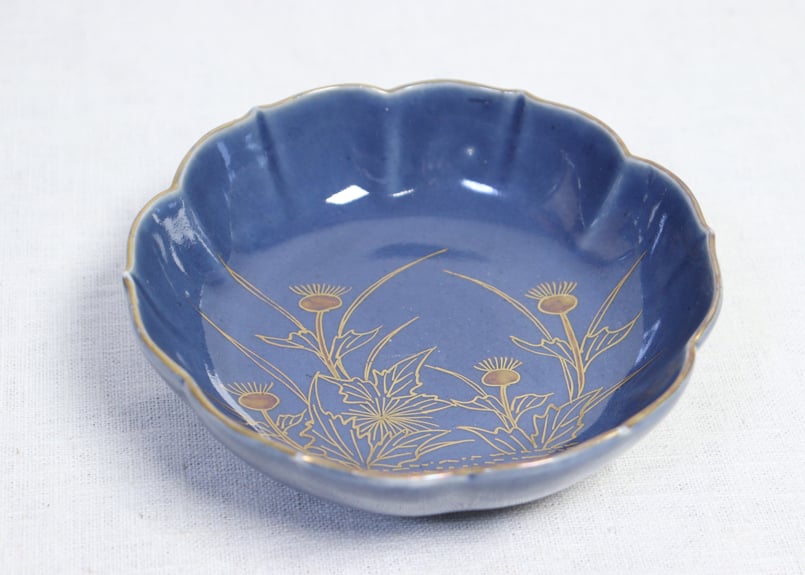 江戸後期瑠璃釉金彩薊図六弁なます皿 | 吉祥寺PukuPuku