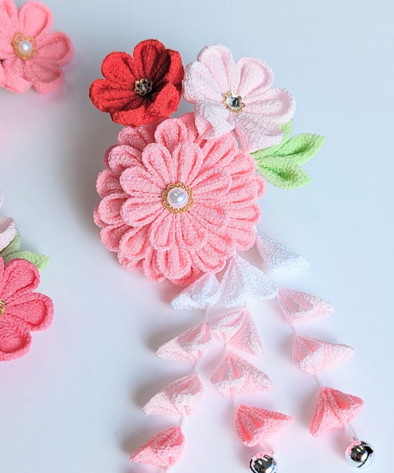 七五三 髪飾り｜つまみ細工 彩羽‐いろは‐＜薄桃＞｜ふんわり可憐に咲く