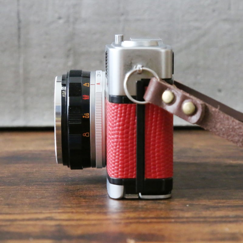 OLYMPUS】 TRIP 35 フィルムカメラ（分解整備済・レッドリザード貼り革