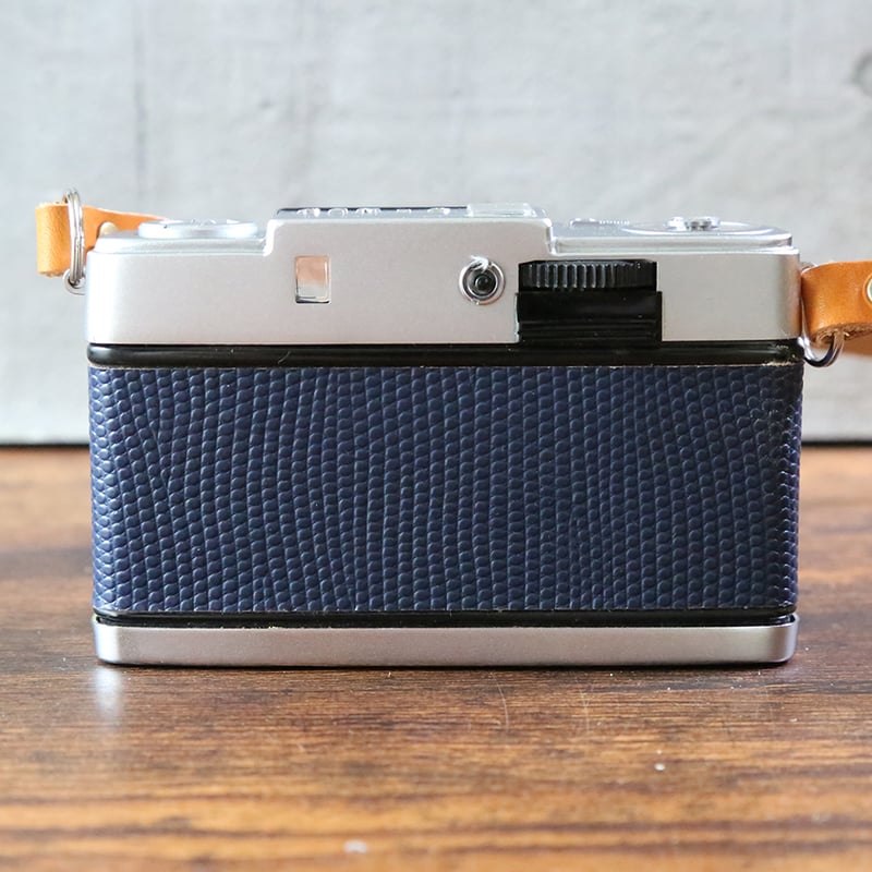 OLYMPUS】 PEN D2 フィルムカメラ（分解整備済・ネイビーブルー