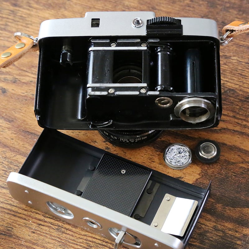 OLYMPUS】 PEN D2 フィルムカメラ（分解整備済・ネイビーブルー