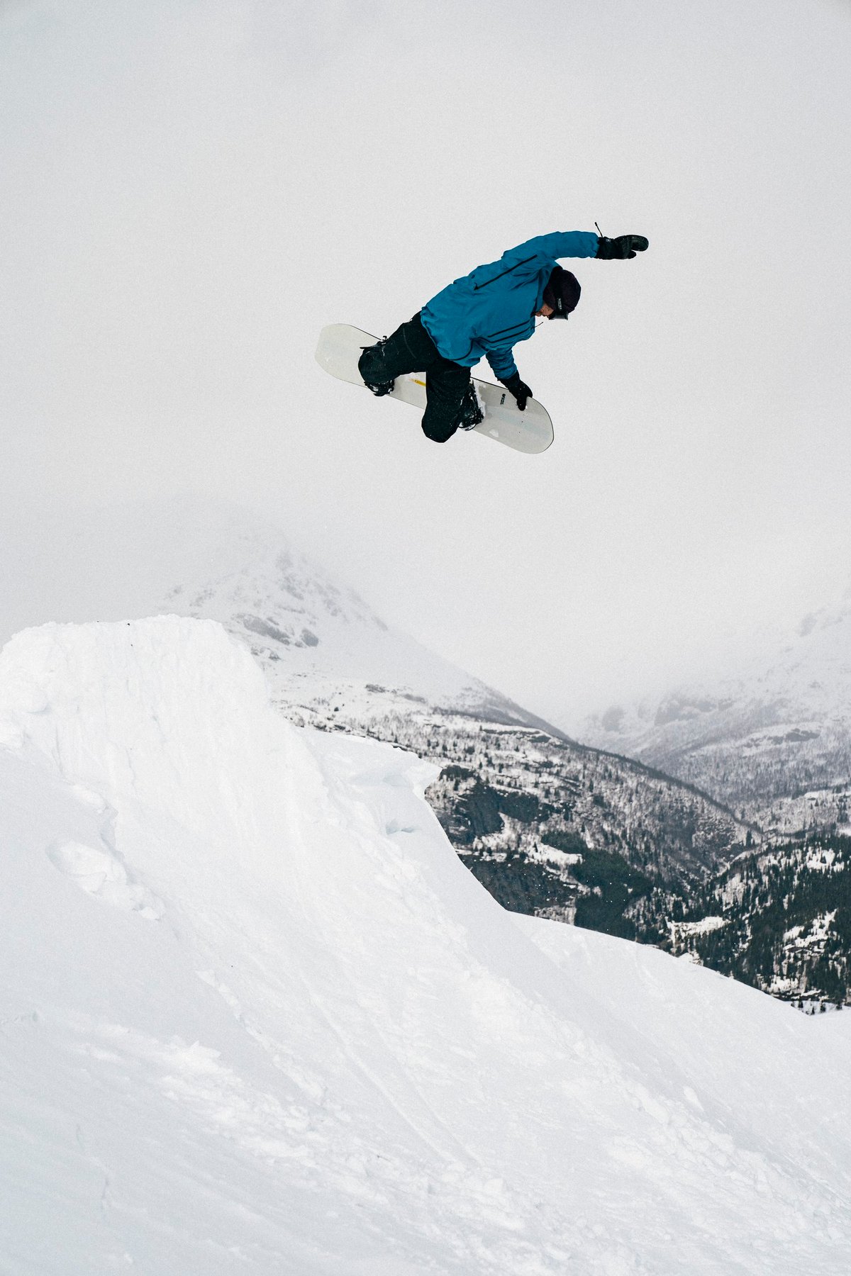 UNITED SHAPES HORIZON | STEEZ CREATIVE STAND