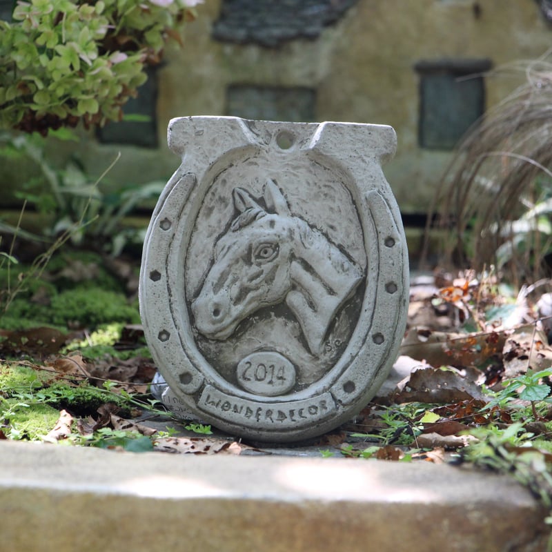 ワンダーデコール】YEAR PLATE 2014 | ローザンベリー多和田公式