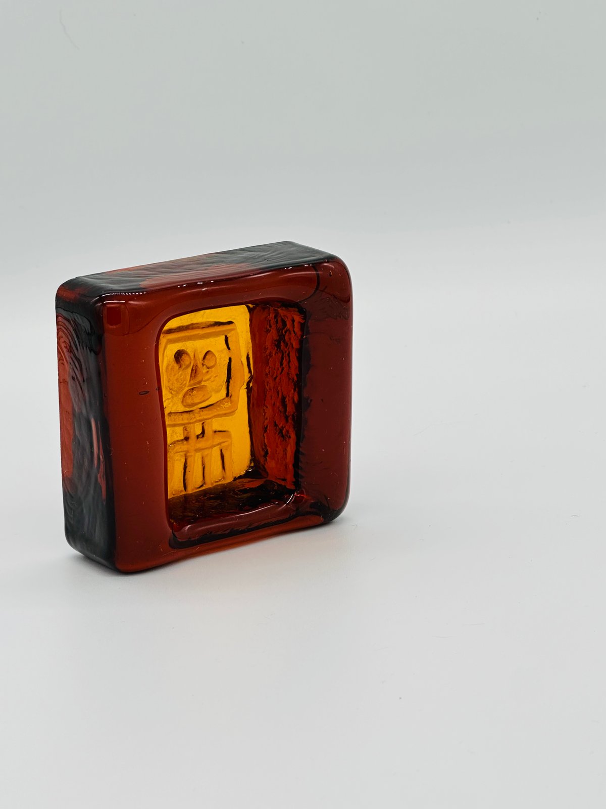 Erik Hoglund/エリック・ホグラン》アッシュトレイ/ロボット/アンバー