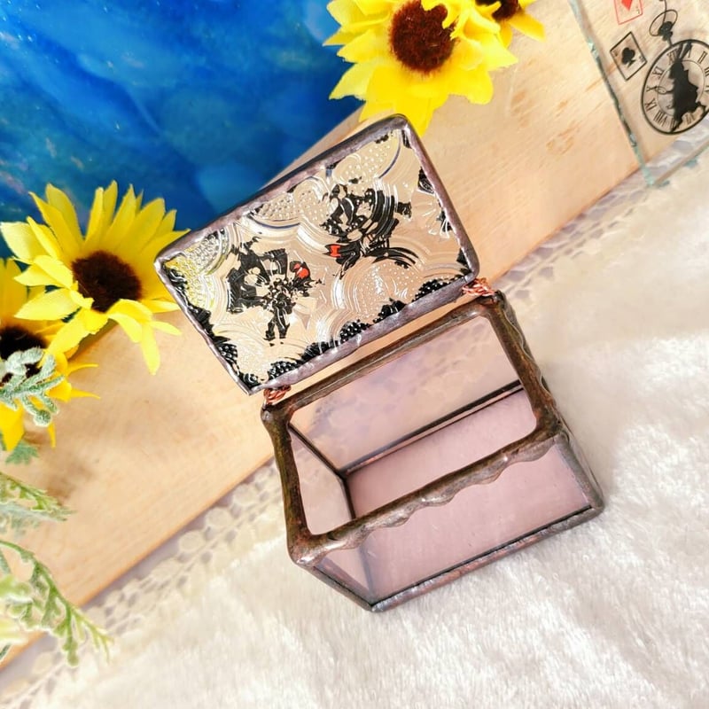 ステンドグラス小物入れ「不思議の国の指輪BOX mini」 | ことぶき家