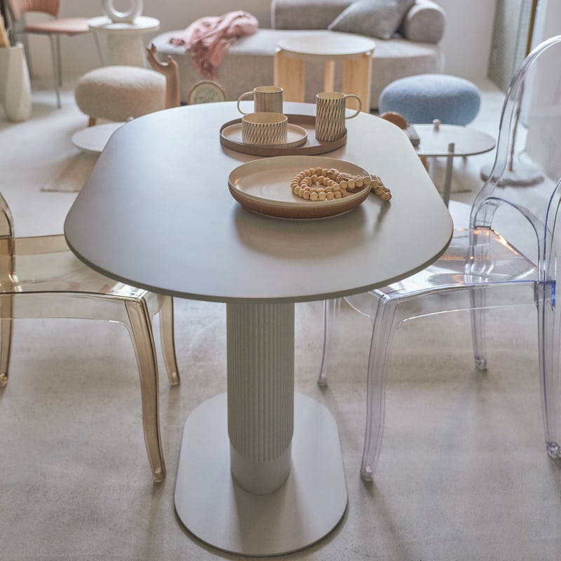 真っ白の楕円形の洋風テーブル「CAMILA(カミラ)」 | インテリア王国