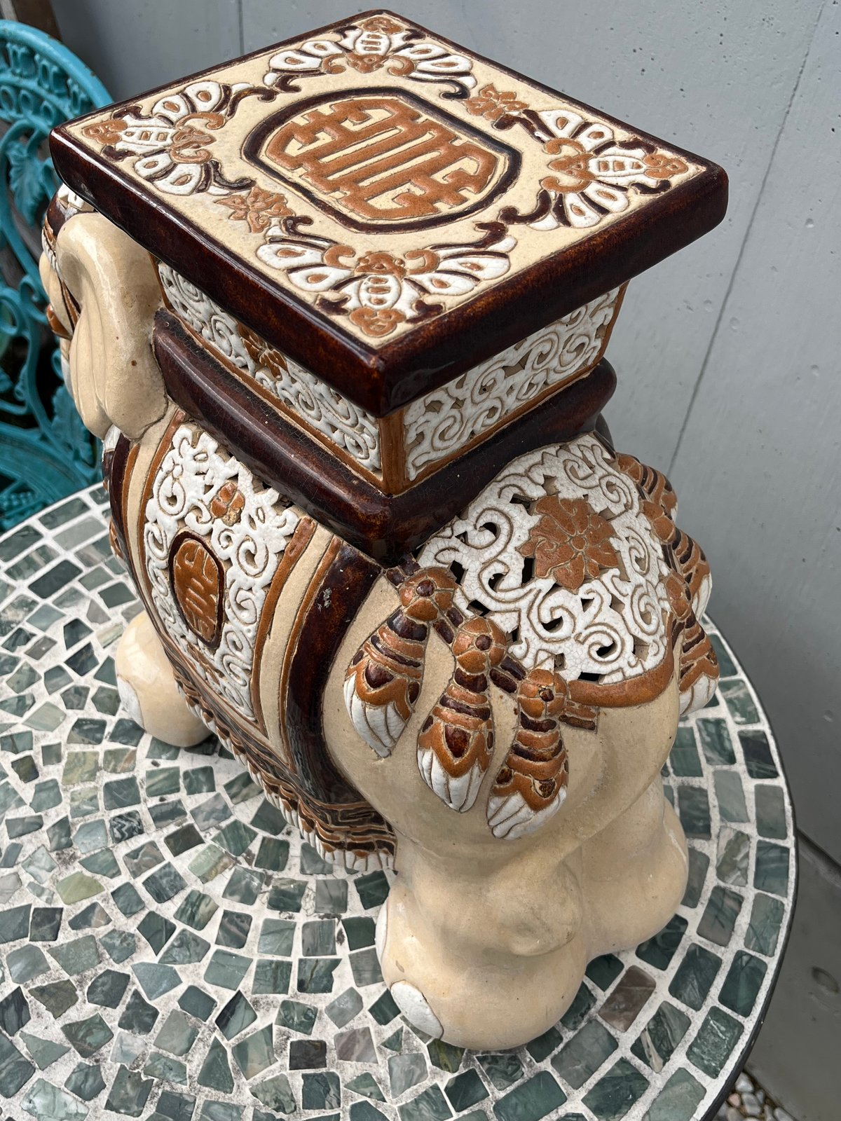 茶象の陶器 トン 花台 置物 フラワースタンド | アンティーク家具と