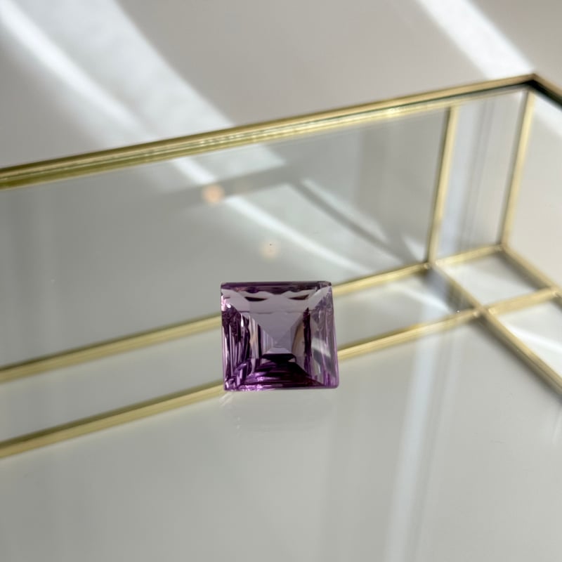 宝石質アメジスト レーザーカット ルース | CREA