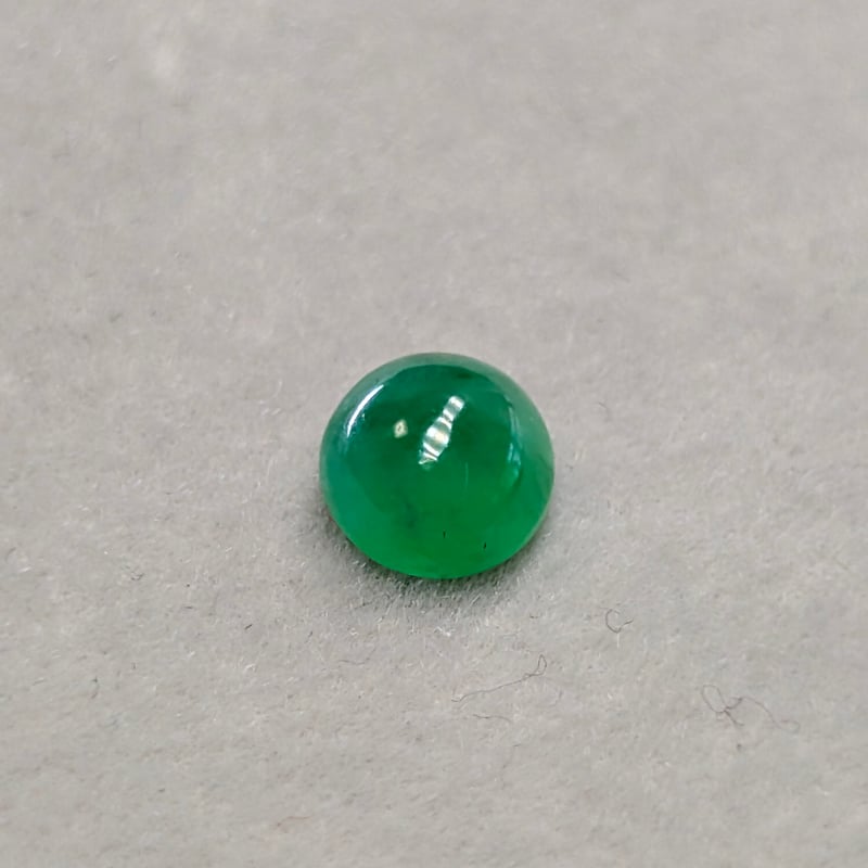 翡翠 0.872ct 5.97×5.75mm ラウンド カボション カット ルース