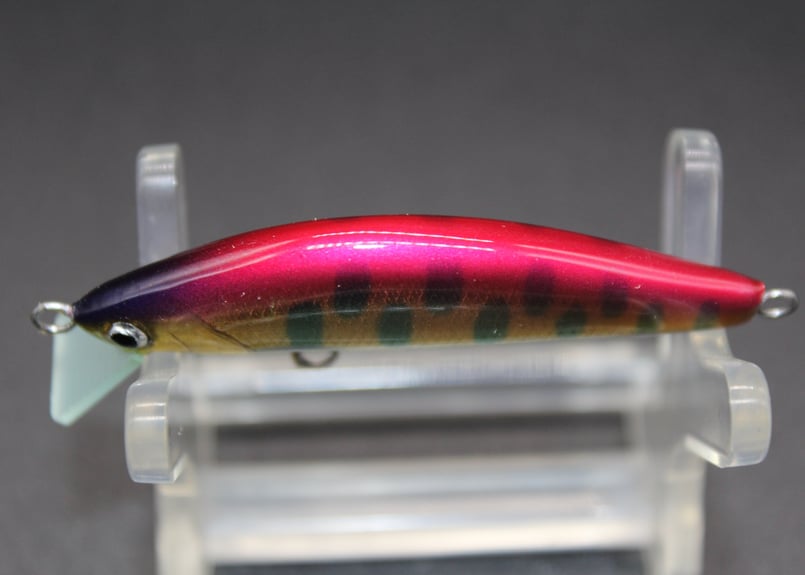 ハンドメイドルアー シンキング 赤金ヤマメ 5cm 【幾ミノー / IKU
