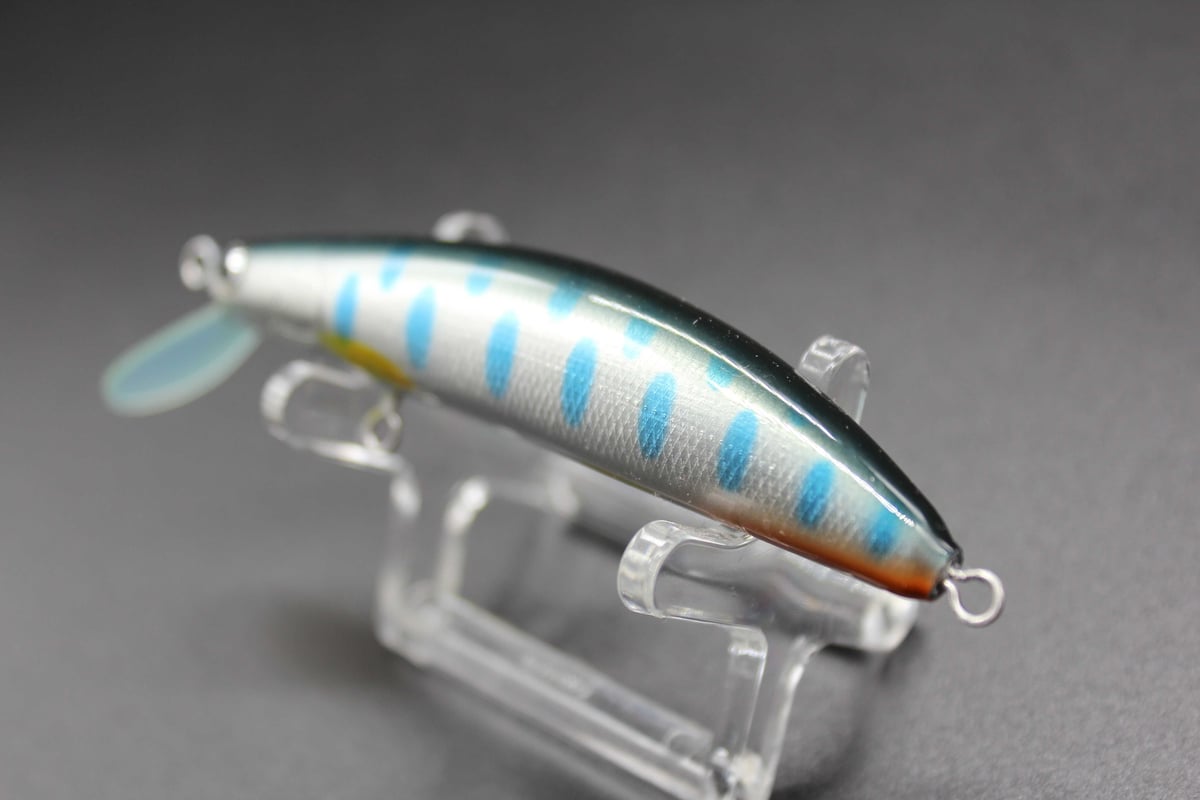 ハンドメイドルアー フローティング ヤマメ 9cm 【幾ミノー / IKU