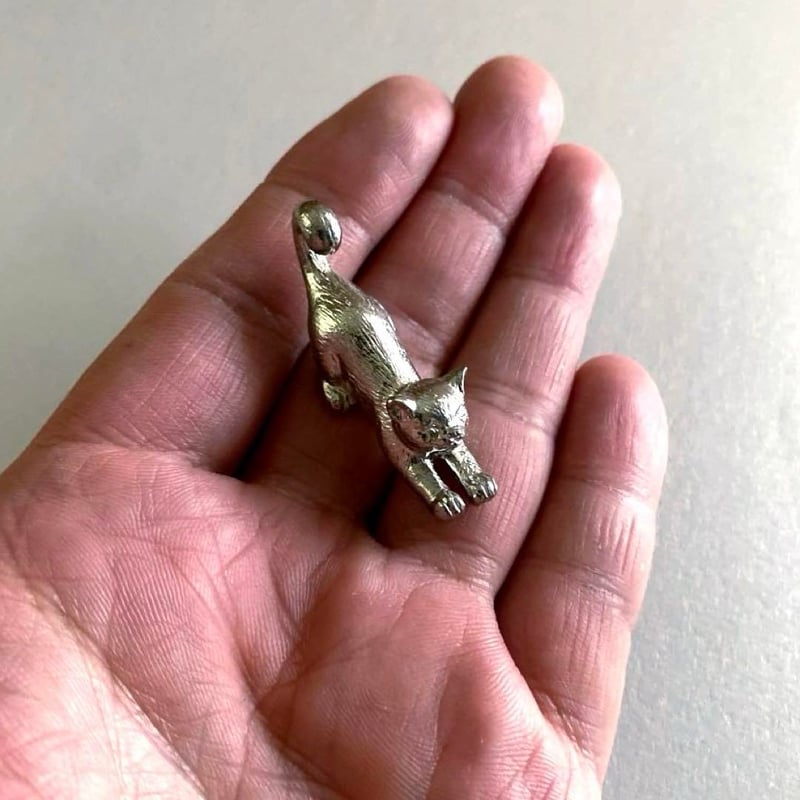 atrie_y 太田祐輔 錫製猫の箸置 「のび」 | MatsuBokkuri