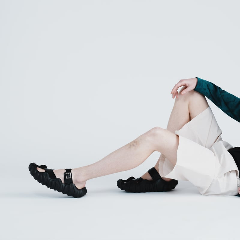 zAURUs Ⅲ【ブラック】：メンズサンダル | MODENA