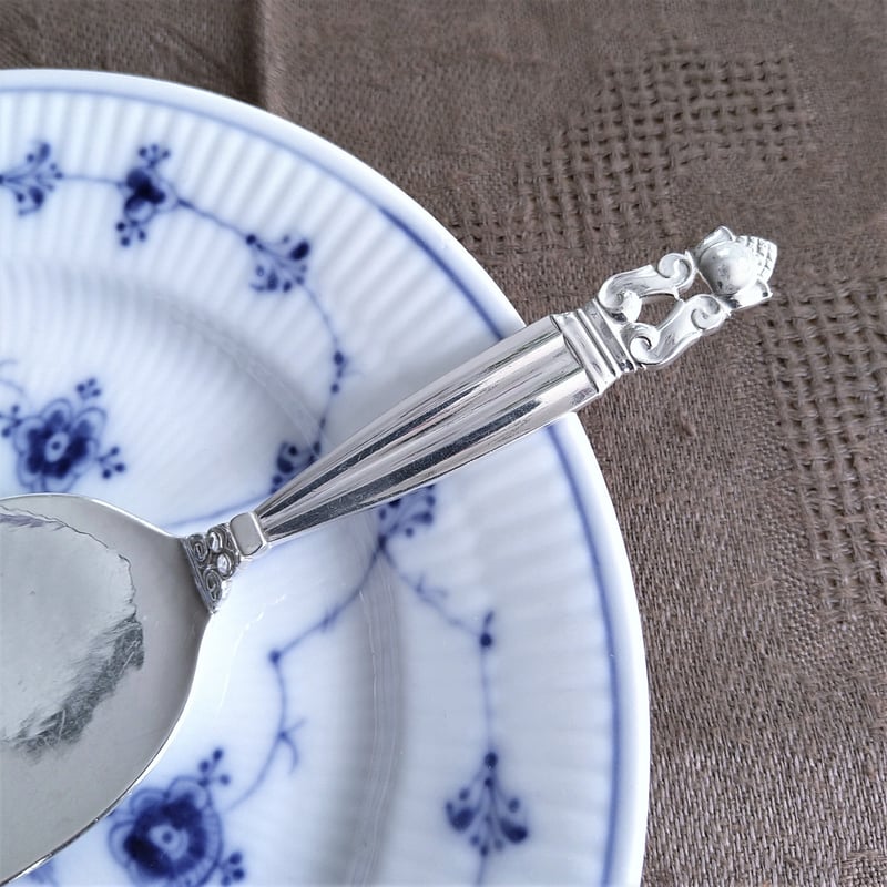 GeorgJensenエコーンのケーキサーパー(大)20㎝L/Acorn Cake serve